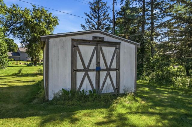 7881 Hill 'N Dale COURT, Cedarburg, WI 53012