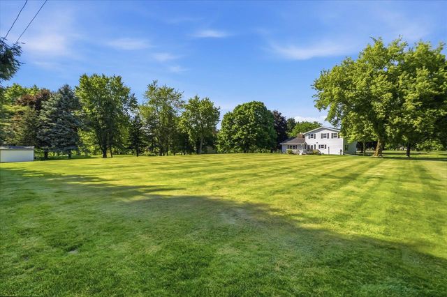 7881 Hill 'N Dale COURT, Cedarburg, WI 53012