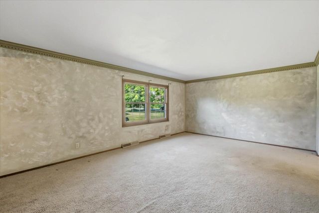 7881 Hill 'N Dale COURT, Cedarburg, WI 53012