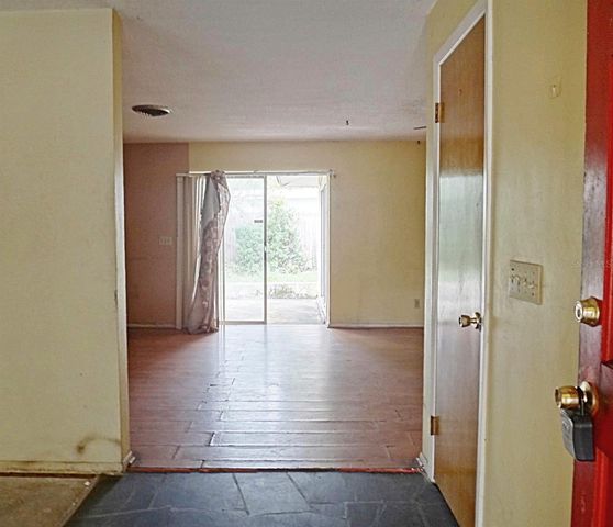 1913 KINGS HIGHWAY, Clearwater, FL 33755