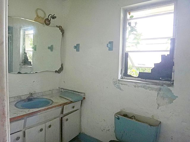 1913 KINGS HIGHWAY, Clearwater, FL 33755