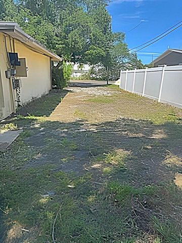 1913 KINGS HIGHWAY, Clearwater, FL 33755