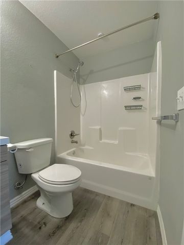 133 S Pinyon Point, Fayetteville, AR 72701