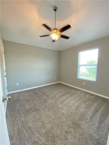 133 S Pinyon Point, Fayetteville, AR 72701