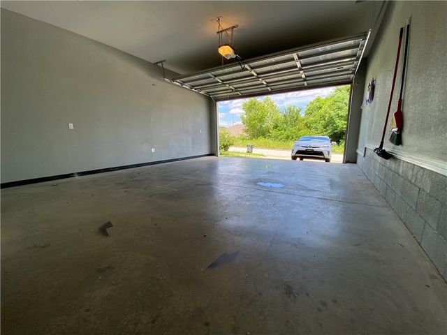 133 S Pinyon Point, Fayetteville, AR 72701