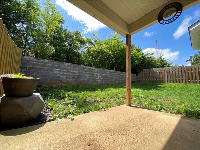 133 S Pinyon Point, Fayetteville, AR 72701