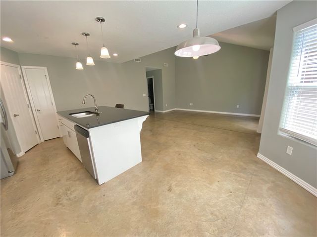 133 S Pinyon Point, Fayetteville, AR 72701