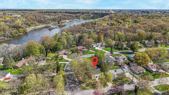 1026 W CALUMET STREET, Appleton, WI 54915