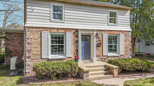 1026 W CALUMET STREET, Appleton, WI 54915