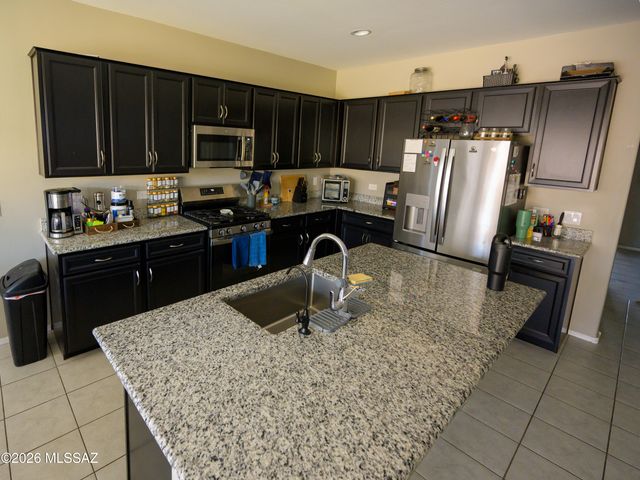 12093 E Ryscott Circle, Vail, AZ 85641