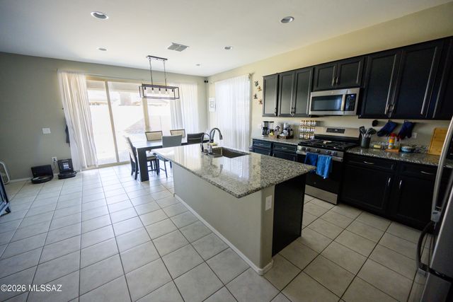 12093 E Ryscott Circle, Vail, AZ 85641