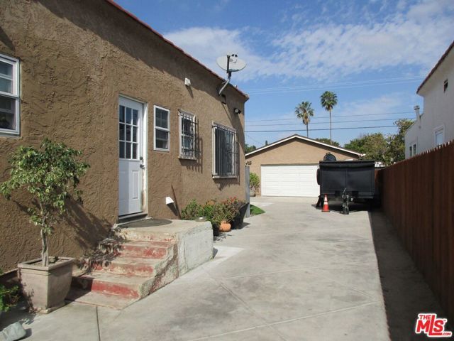 1829 W 84th Place, Los Angeles, CA 90047