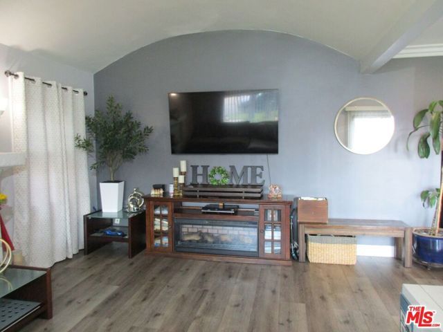 1829 W 84th Place, Los Angeles, CA 90047