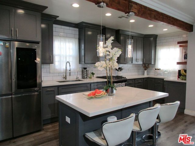 1829 W 84th Place, Los Angeles, CA 90047