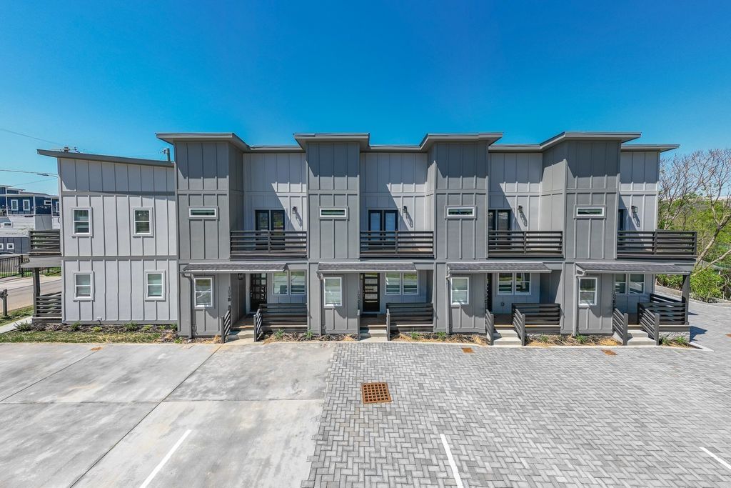 109 Duke St # E, Nashville, TN 37207