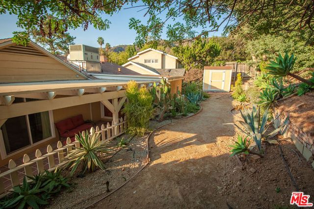 5226 College View Avenue, Los Angeles, CA 90041