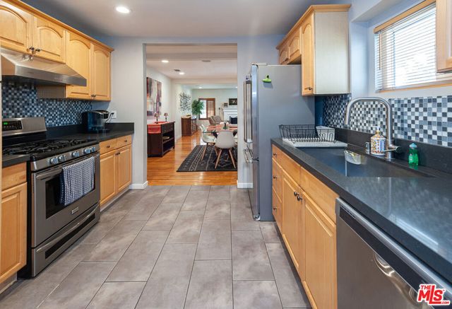 5226 College View Avenue, Los Angeles, CA 90041