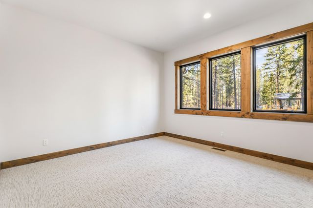 17875 Preservation Loop 422, Bend, OR 97707