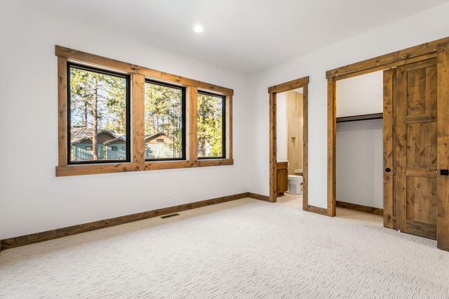 17875 Preservation Loop 422, Bend, OR 97707