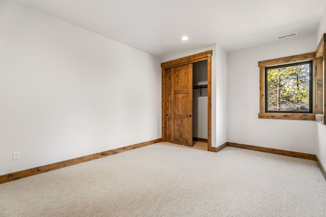 17875 Preservation Loop 422, Bend, OR 97707