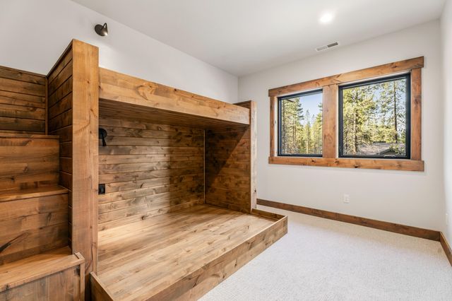 17875 Preservation Loop 422, Bend, OR 97707