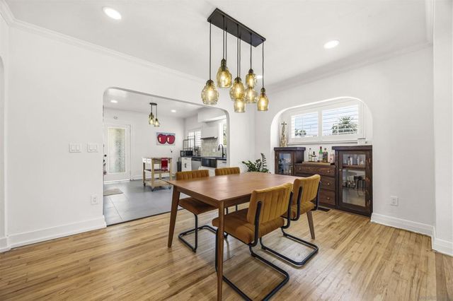 1011 W Cypress Ave, Redlands, CA 92373