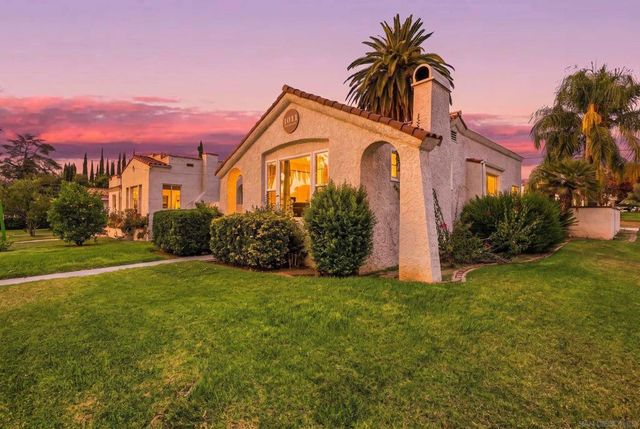 1011 W Cypress Ave, Redlands, CA 92373
