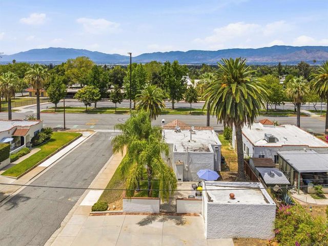 1011 W Cypress Ave, Redlands, CA 92373