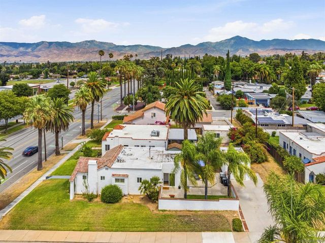 1011 W Cypress Ave, Redlands, CA 92373