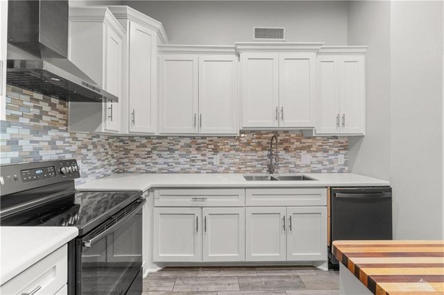 1000 Palm Valley Drive East Drive, Harlingen, TX 78552