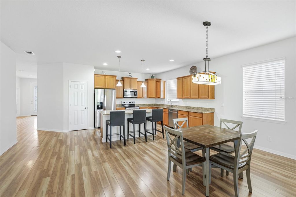 Image 10 of property listing at 5539 105TH TERRACE E, Parrish, FL 34219