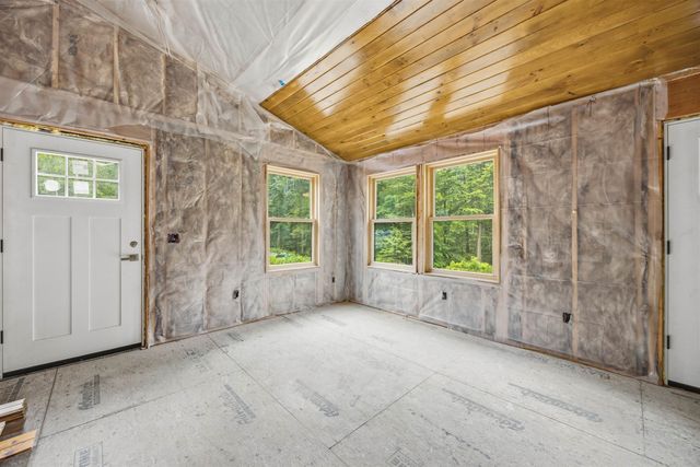 89 Hemlock Lane, Danbury, NH 03230
