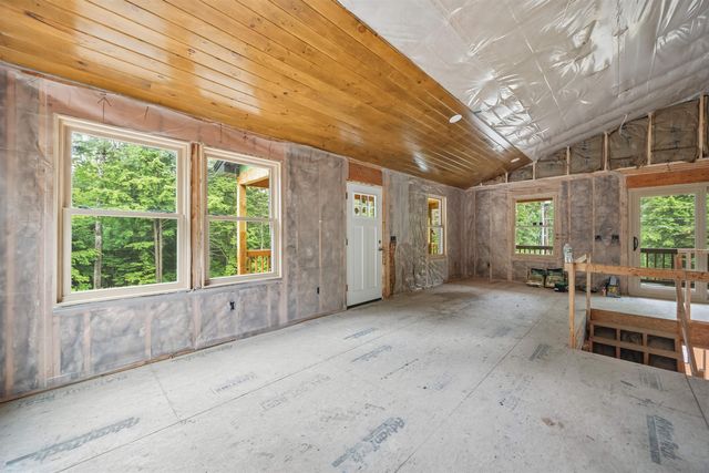 89 Hemlock Lane, Danbury, NH 03230
