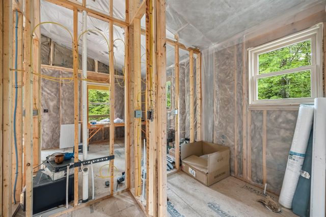 89 Hemlock Lane, Danbury, NH 03230