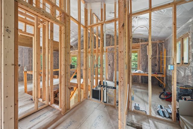 89 Hemlock Lane, Danbury, NH 03230