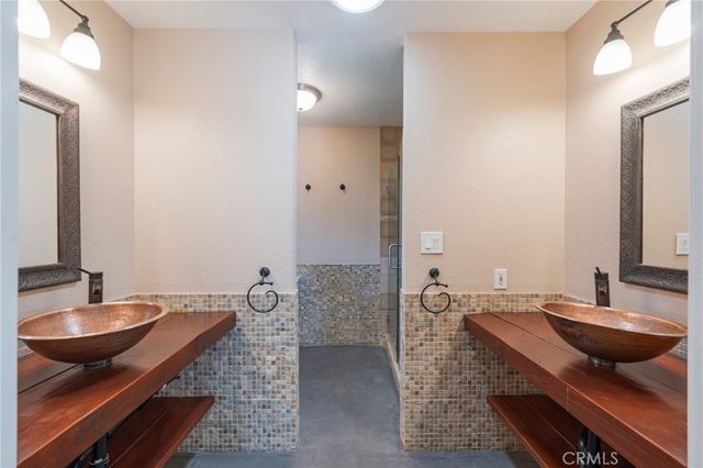 22436 Pin Tail, Canyon Lake, CA 92587