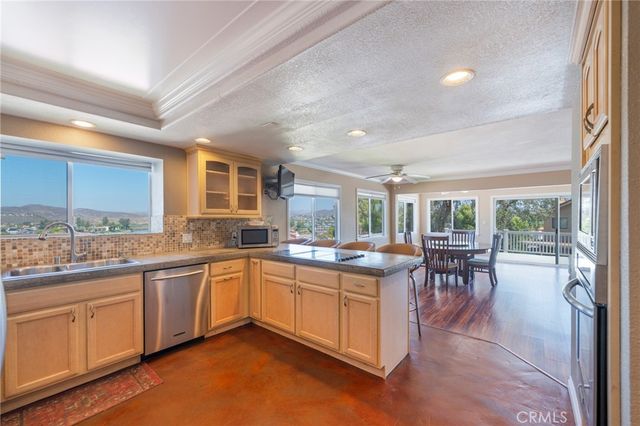 22436 Pin Tail, Canyon Lake, CA 92587