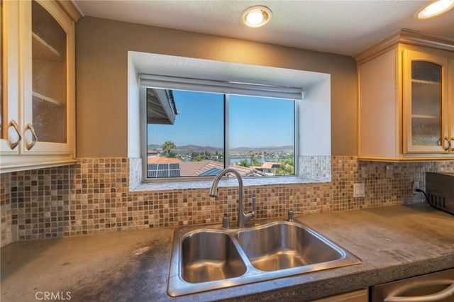 22436 Pin Tail, Canyon Lake, CA 92587