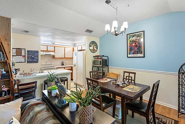 28 Catalonia Ct, St Augustine, FL 32086