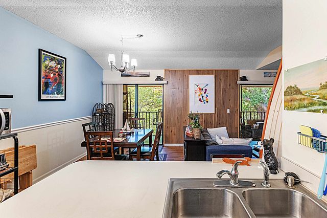 28 Catalonia Ct, St Augustine, FL 32086