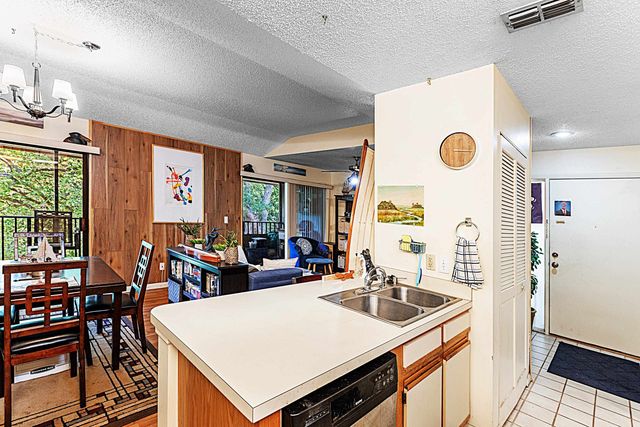 28 Catalonia Ct, St Augustine, FL 32086