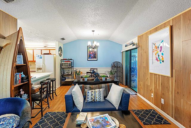 28 Catalonia Ct, St Augustine, FL 32086