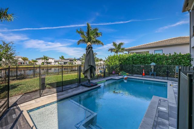 8593 Swinley Forest Way, Boca Raton, FL 33434