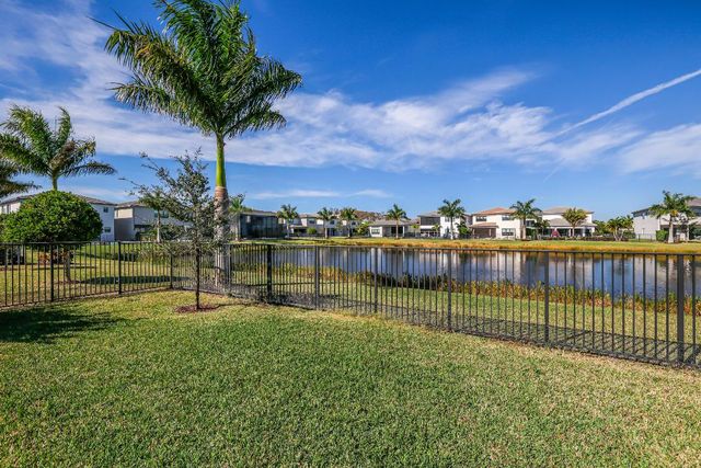 8593 Swinley Forest Way, Boca Raton, FL 33434