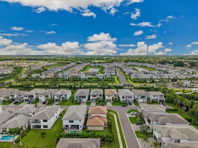 8593 Swinley Forest Way, Boca Raton, FL 33434