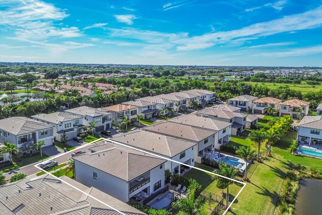 8593 Swinley Forest Way, Boca Raton, FL 33434