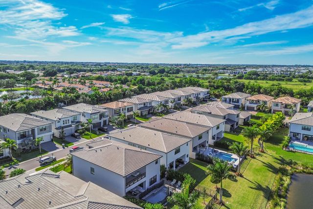 8593 Swinley Forest Way, Boca Raton, FL 33434