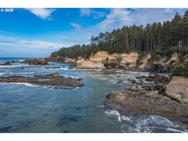 103 Boiler Bay, Depoe Bay, OR 97341