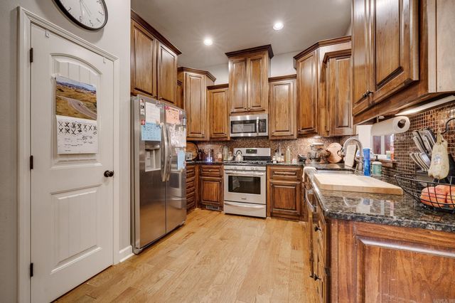 2602 Cherry Crossing, Benton, AR 72015