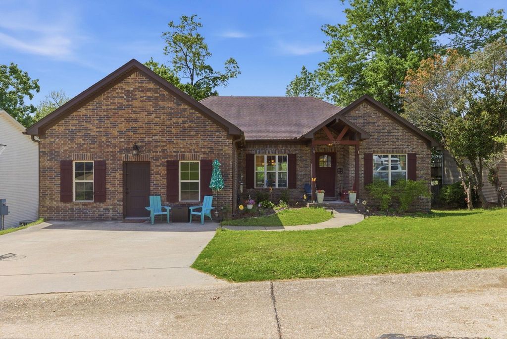 2602 Cherry Crossing, Benton, AR 72015